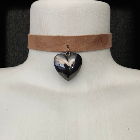 Heart pendant necklace