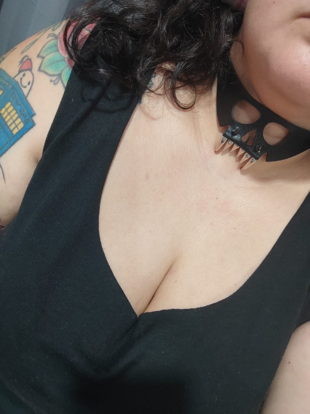 Bad Wolf Skull Collar