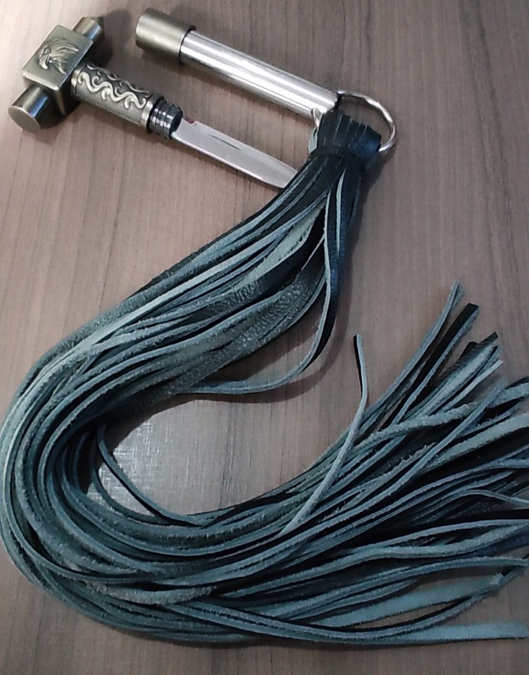 Bad Wolf Dagger Flogger