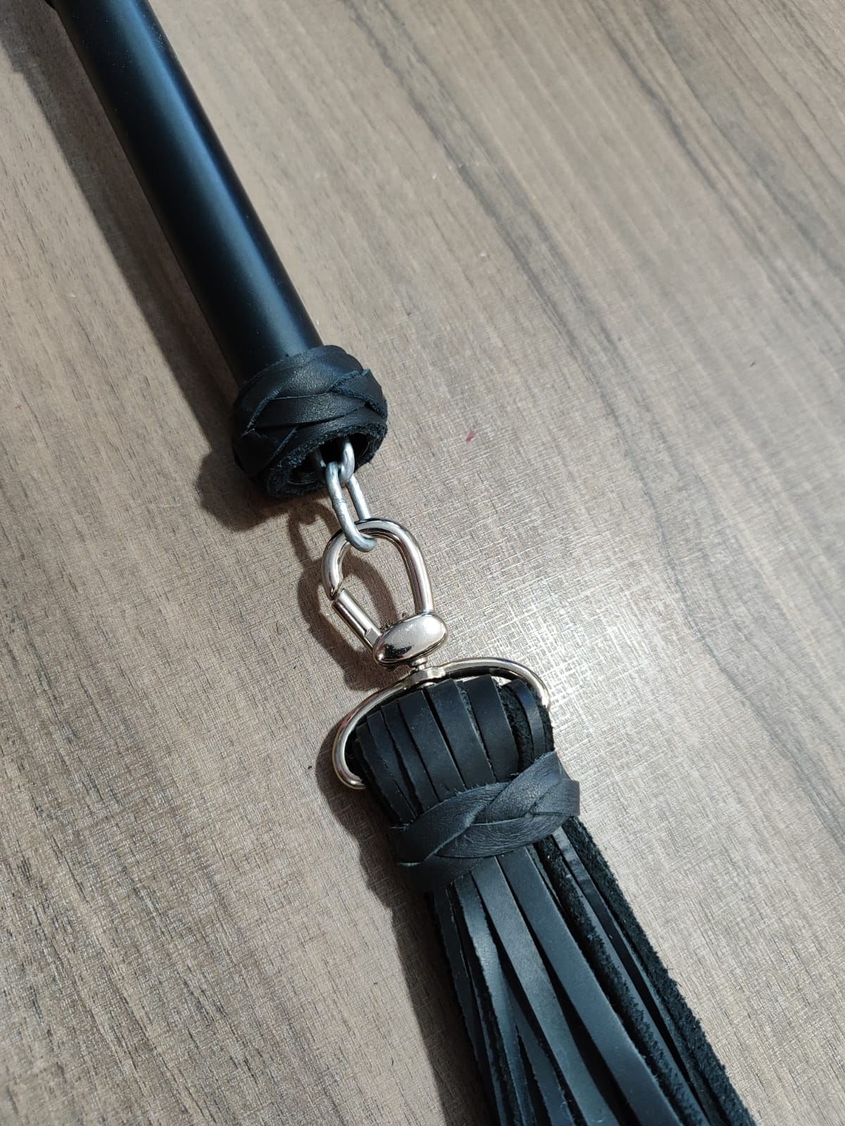 Bad Wolf Serpent Dagger Flogger